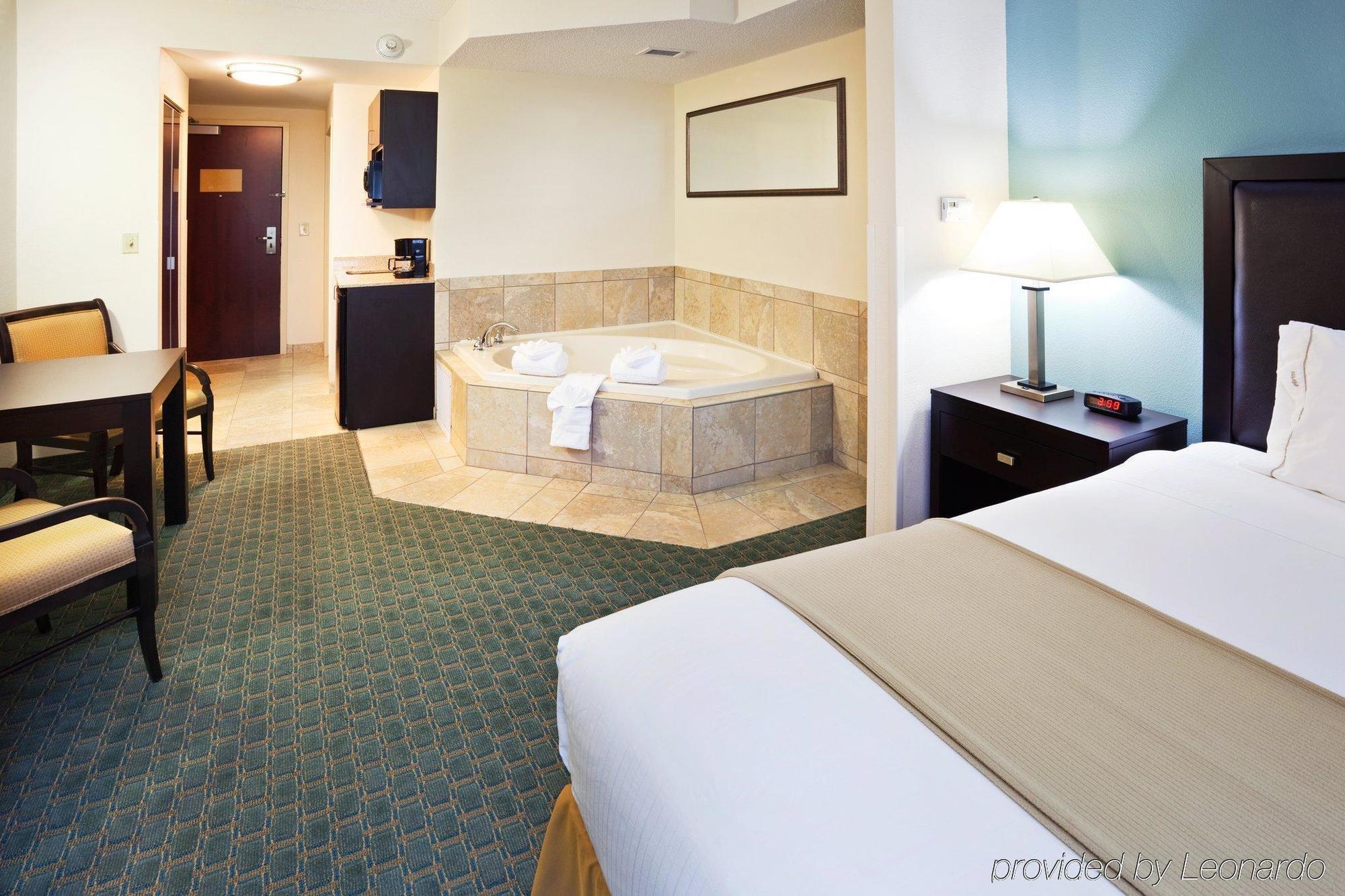 Holiday Inn Express & Suites Lebanon-Nashville Area By Ihg Oda fotoğraf